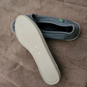 Canvas slip ons